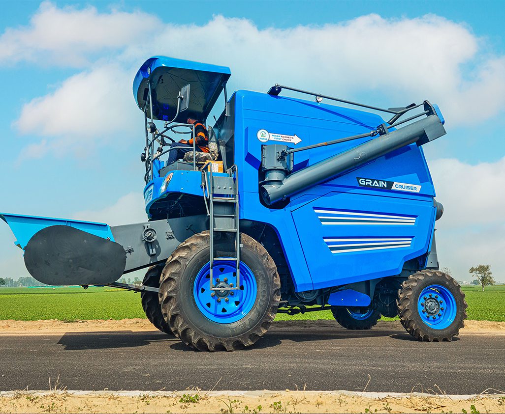 Grain Cruiser Combine Harvester Side view of in operation